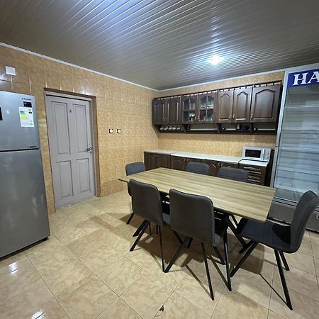 Linda Guest House Batumi Exterior photo