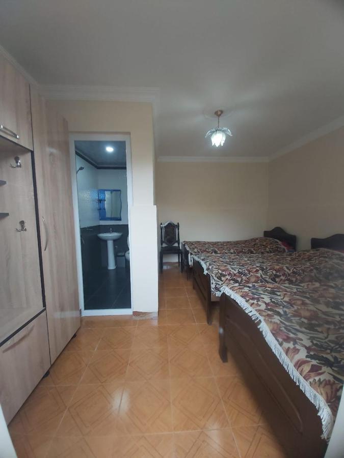 Linda Guest House Batumi Exterior photo