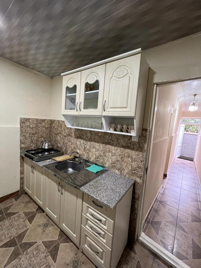 Linda Guest House Batumi Exterior photo